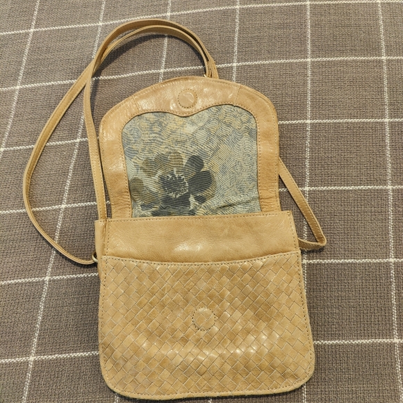 Elliott Lucca Woven Leather Purse - Picture 8 of 11
